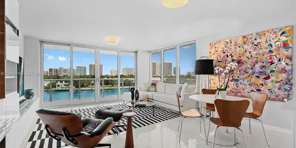 9901 E Bay Harbor Dr