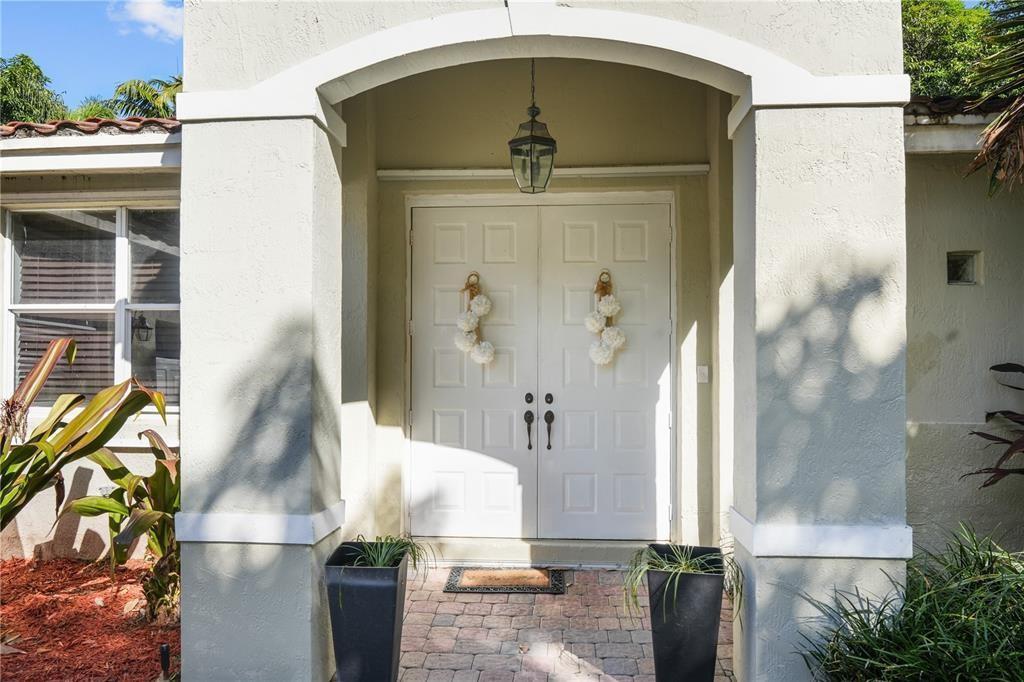 Image 2: Photo 2