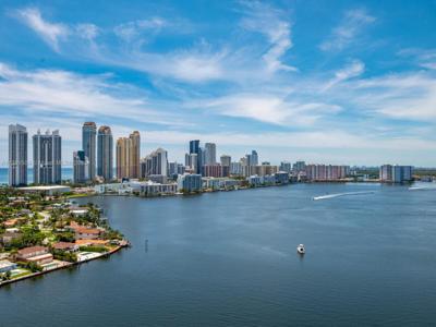 19101 Mystic Pointe Dr Unit 2401