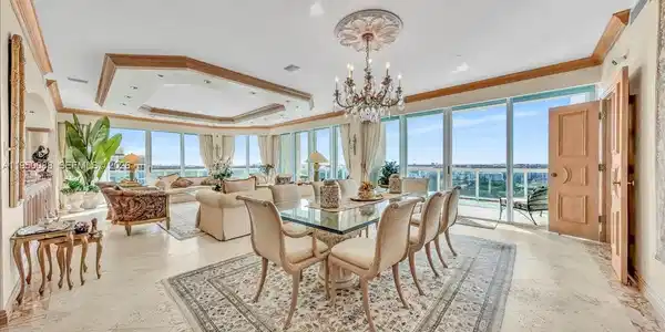 10101 Collins Ave