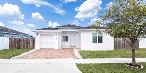 30725 SW 158th Path