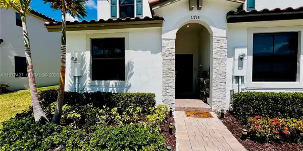 11715 SW 245th Ter