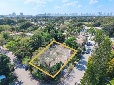2880 Fairgreen Dr