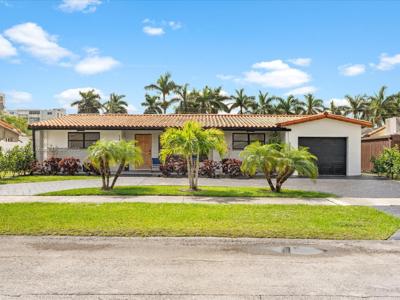 1116 NE 4th Ct