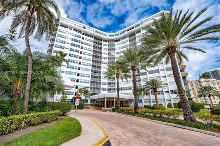 100 Golden Isles Dr
