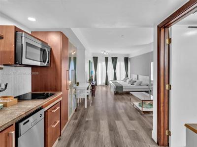 1052 Ocean Dr