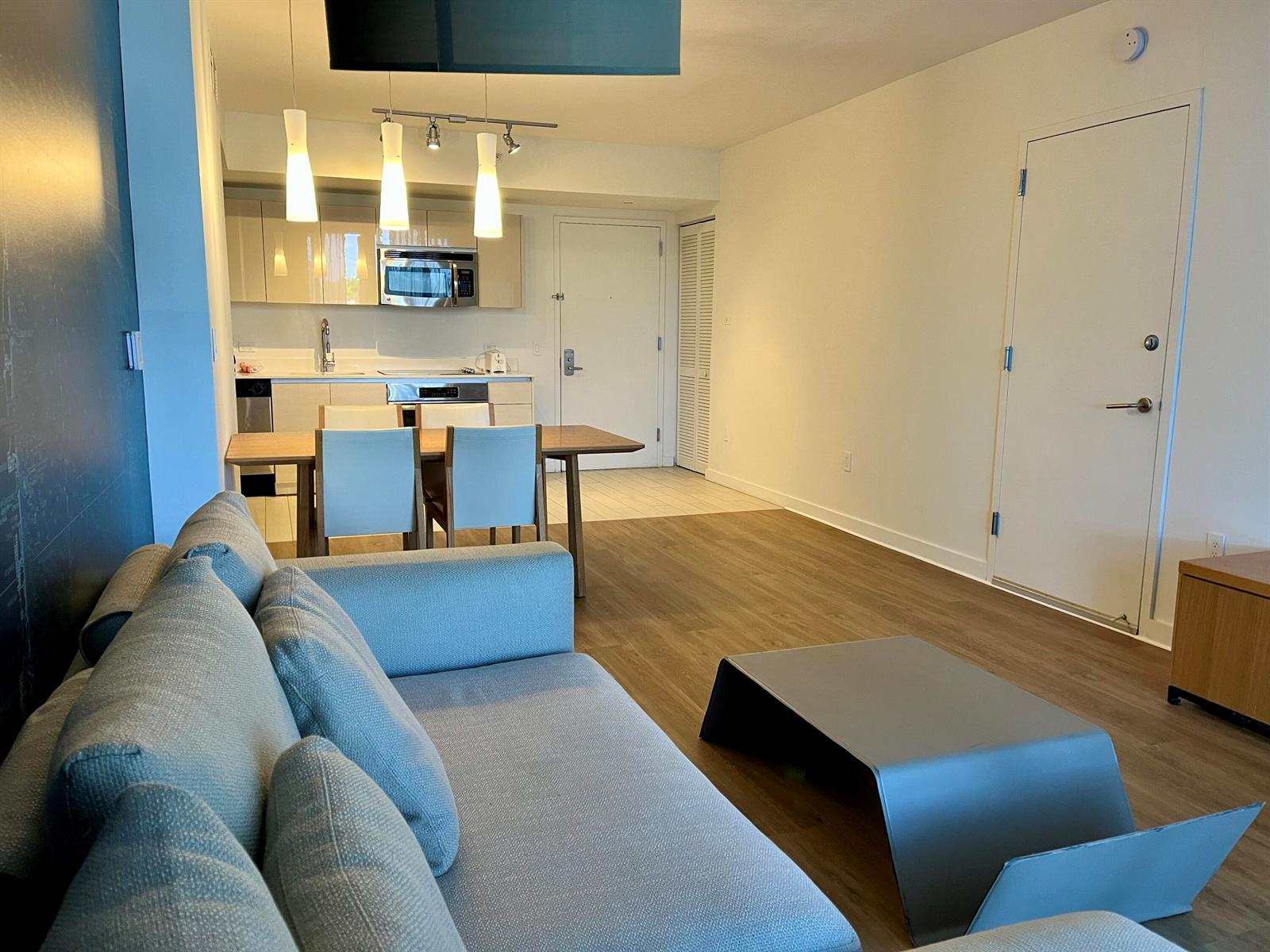 Image 4: 04. Living room 03