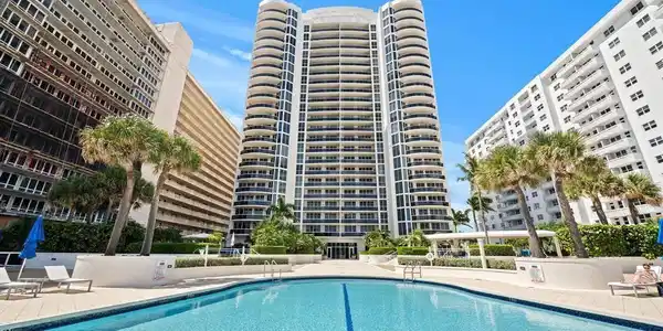 4240 Galt Ocean