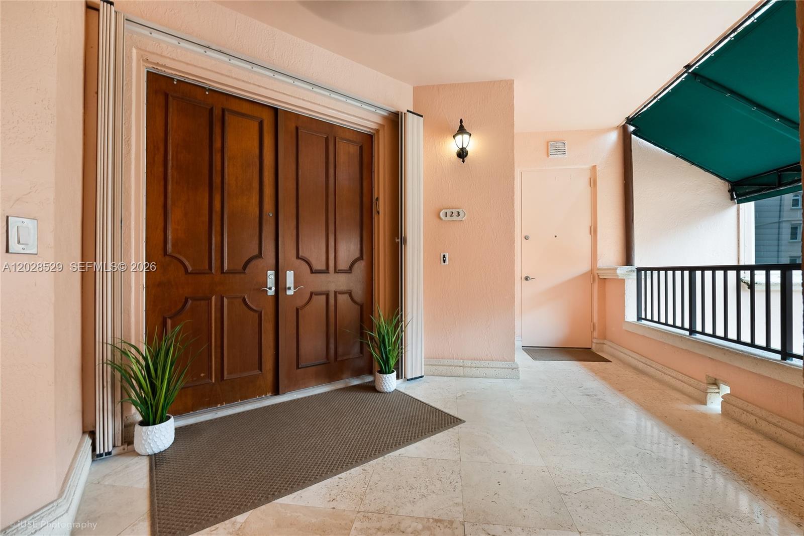 Image 4: Formal door entrance