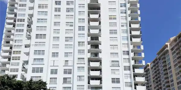 2750 NE 183rd St Unit 1704