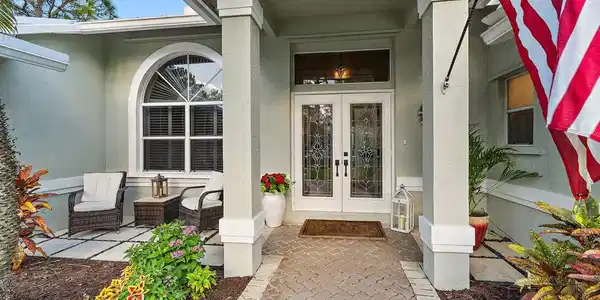 5211 SW LANDING CREEK