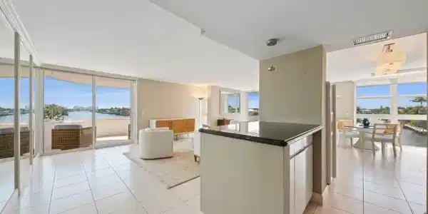 2200 S Ocean
