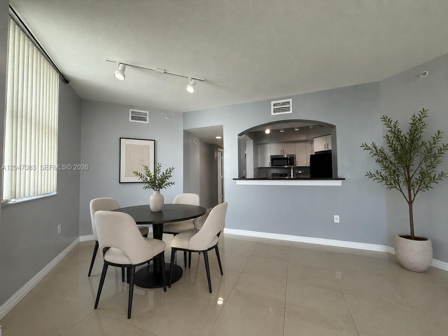 Image 4: AI Photo- Dining