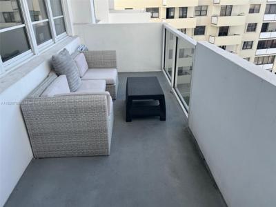 100 Lincoln Rd