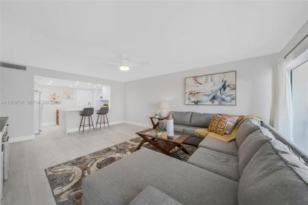 2100 S Ocean Dr