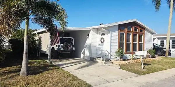 4300 SE Saint Lucie