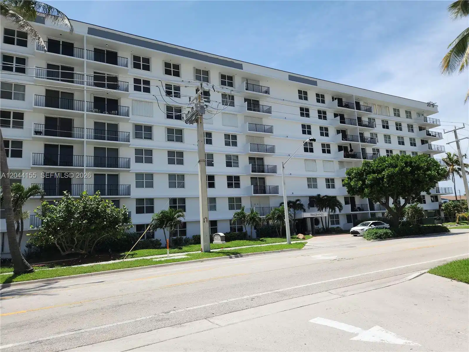Image 1: TRADEWINDS CONDOS 1009 N OCEAN BLVD