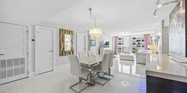3546 S Ocean
