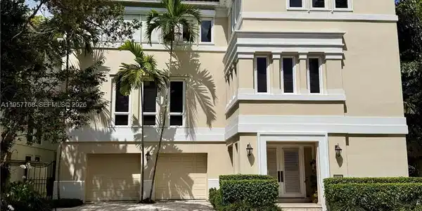 3508 Bayshore Villas Dr