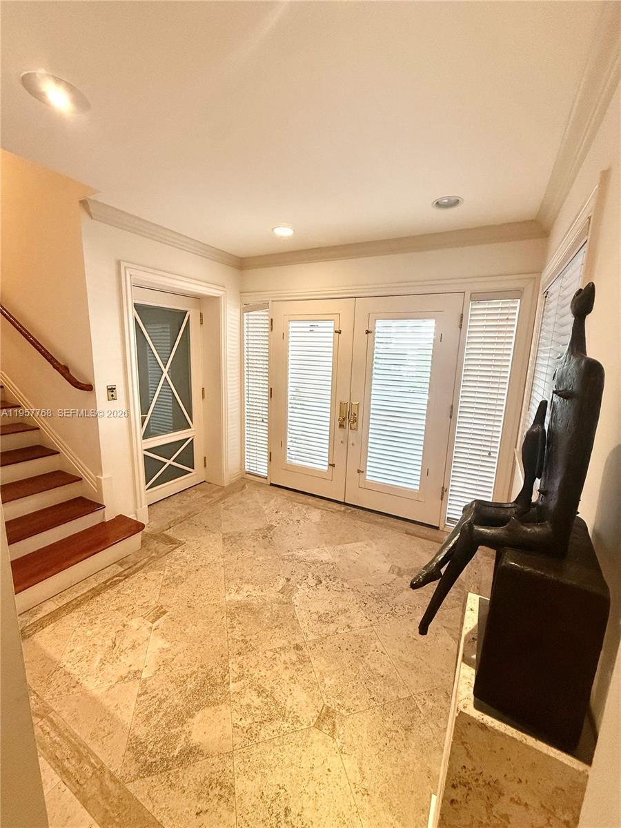 Image 4: Entry Foyer
