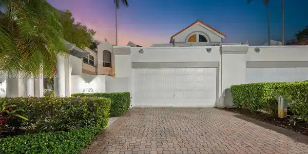 6720 SW 88th Ter
