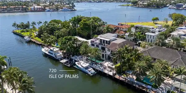720 Isle Of Palms