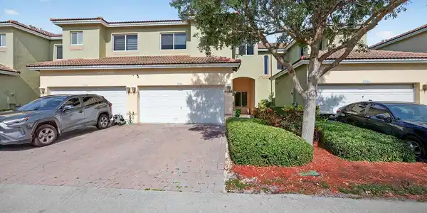 2332 SE 16th