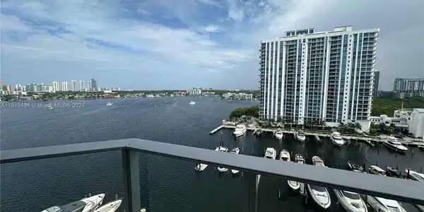17301 Biscayne Blvd
