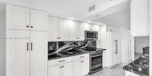 4000 Towerside Ter