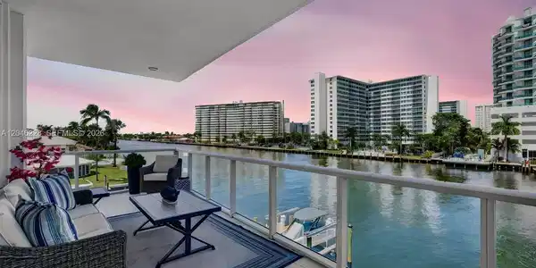 Image 4: Spectacular Sunsets