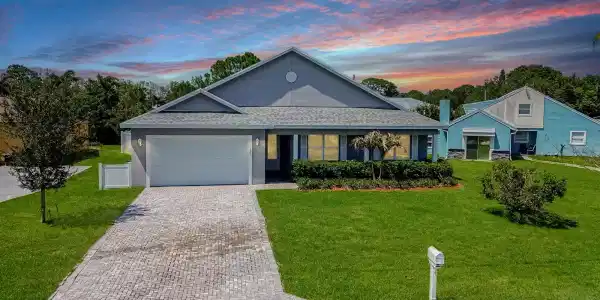 1201 SE Mendavia