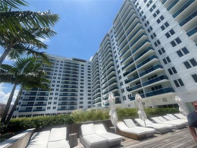 2301 Collins Ave