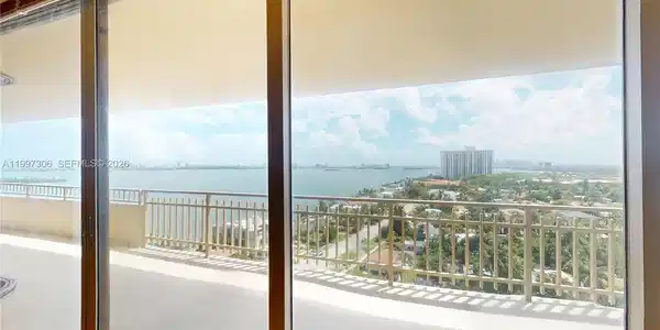 11113 Biscayne Blvd