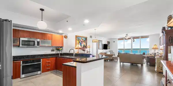 2650 Lake Shore