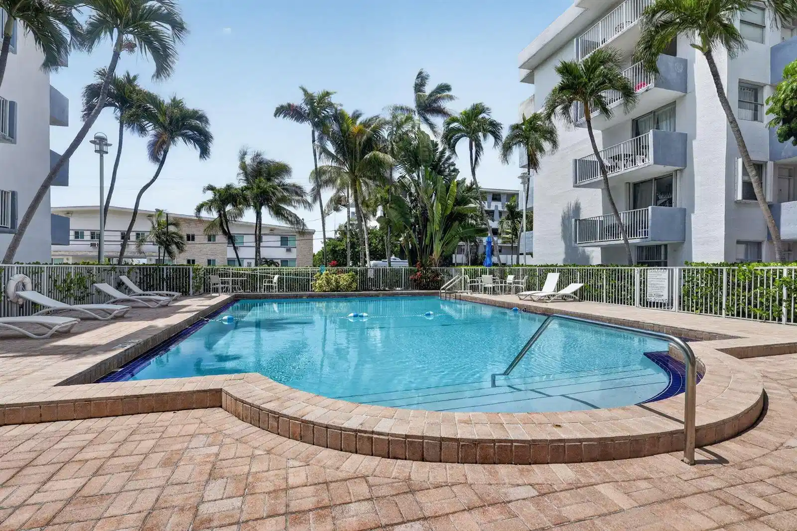 Image 1: 44-web-or-mls-8H3A6793