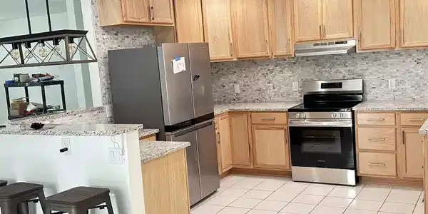 Image 2: Kitchen 2