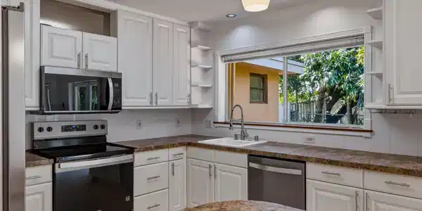284 Allenwood