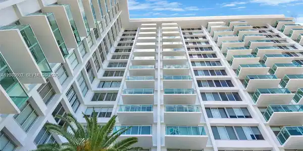 1000 West Ave