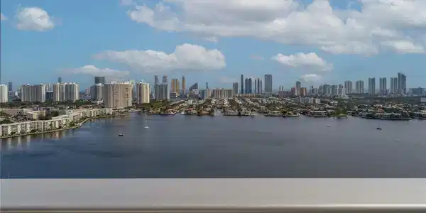 17301 Biscayne