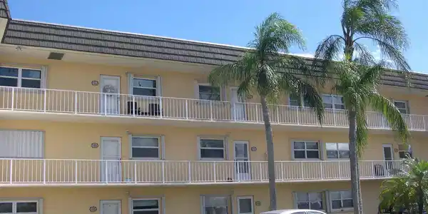 1351 Bayshore