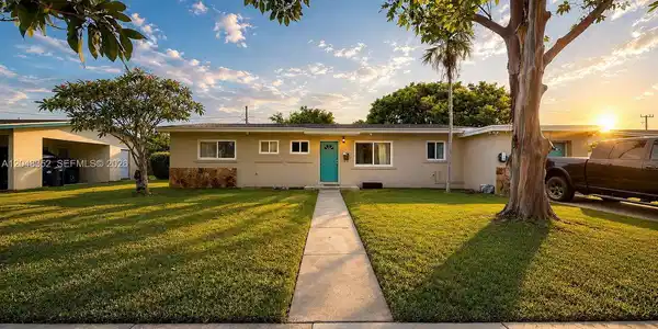 10020 Bahia Dr