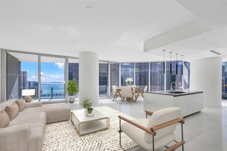 300 Biscayne Blvd Way