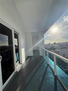 2301 Collins Ave
