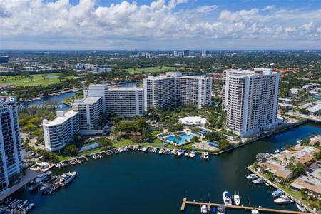600 Three Islands Blvd