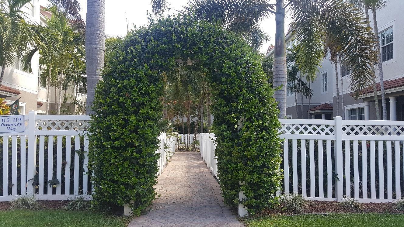 Image 3: Entrance