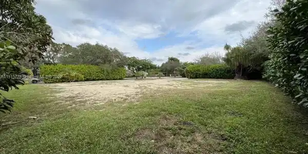 7300 SW 120th St