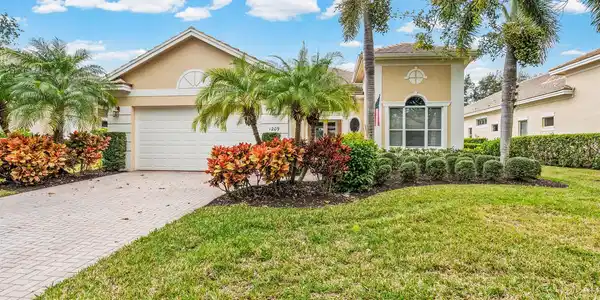 1209 River Wind