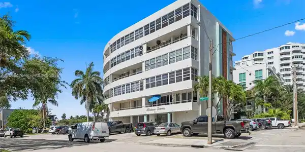 401 SE 25th Ave # 605