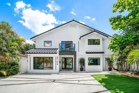 2724 N Ocean