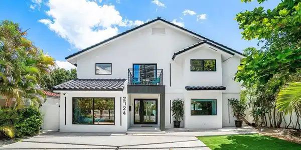 2724 N Ocean